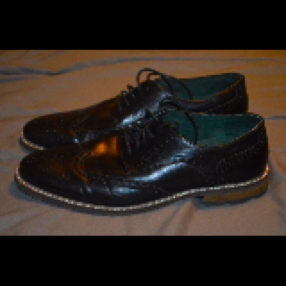 Dress shoes
